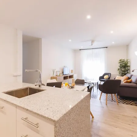 Bravissimo Ciutadans, Comfortable 3-bedroom Apartamento