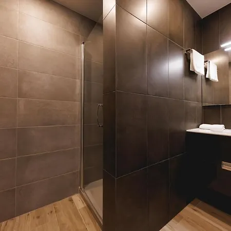 Bravissimo Ciutadans, Comfortable 3-bedroom Girona