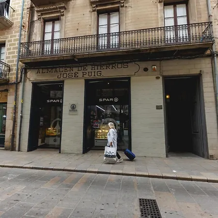 Bravissimo Ciutadans, Comfortable 3-bedroom Apartamento Girona
