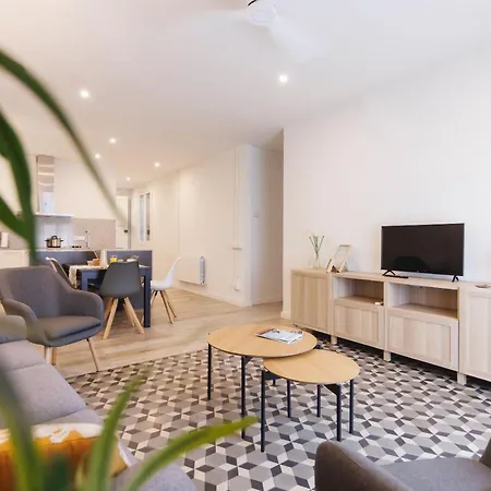 Bravissimo Ciutadans, Comfortable 3-bedroom Apartamento *